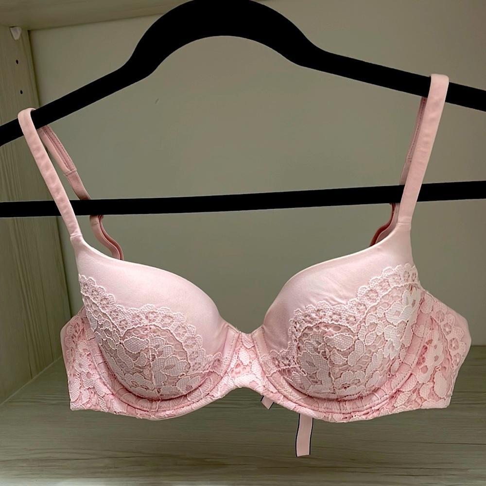 Victoria Secret body by Victoria